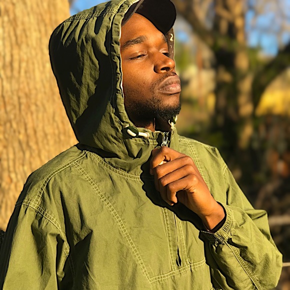 GAP pull over windbreaker w/ drawstrings & zipper - Picture 5 of 5